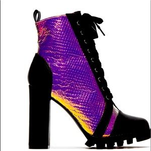 NEW WITH BOX Cape Robbins Blood Thirst Boots